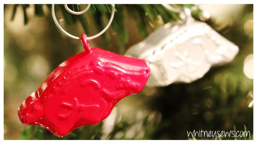 DIY Christmas ornaments made from hot glue and candy molds! Endless possibilities!